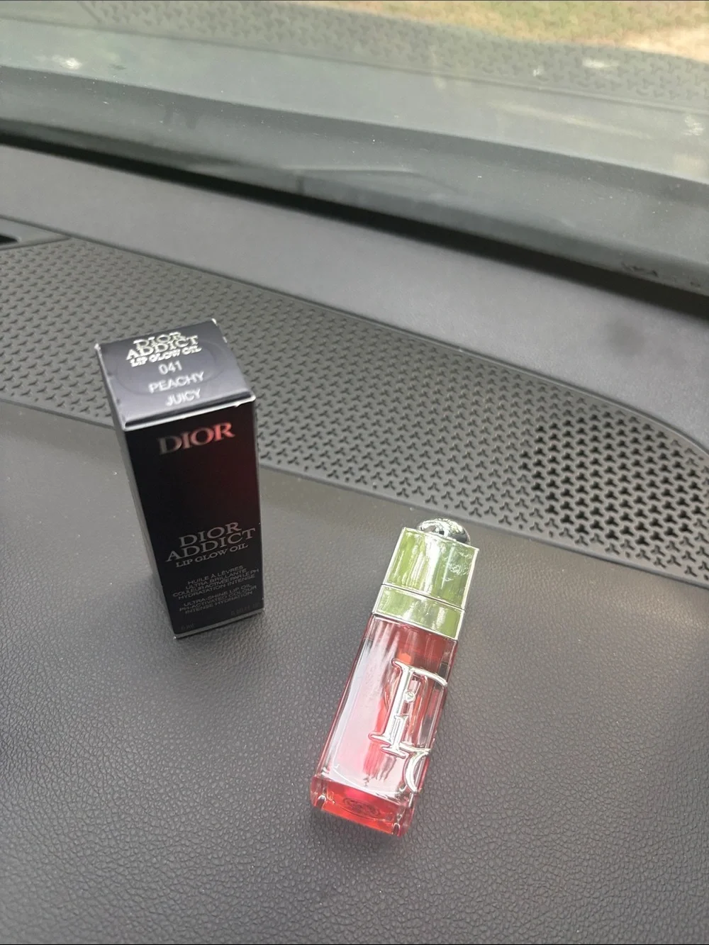Dior Addict Lip Glow Oil in Clear Pink-Red